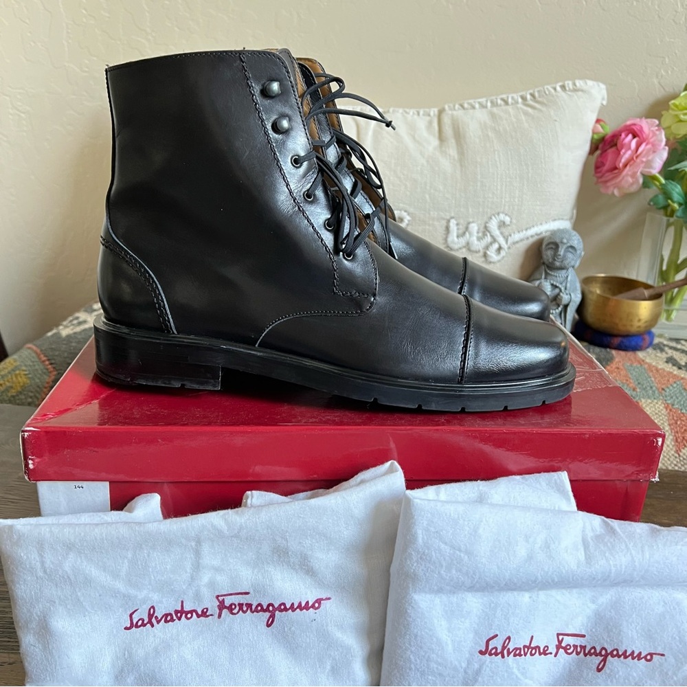 Salvatore Ferragamo ‘Giovanni’ Nero Calf Leather Lace Up Chukka Ankle Boots 8.5D